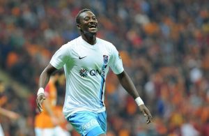 Trabzonspor fans want striker Dame N'Doye to be offered a new contract