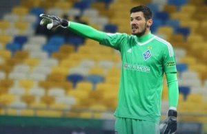 Besiktas goalkeeper Denys Boyko transfers to Dynamo Kiev