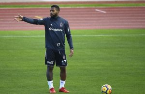 Besiktas make Lens transfer from Sunderland