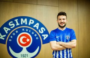Ozgur Cek signs for Kasimpasa