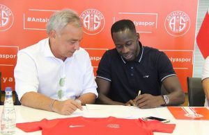 Aly Cissokho signs for Antalyaspor