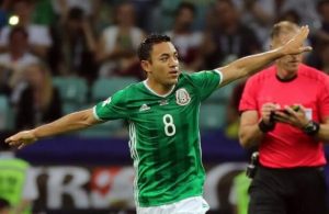 Marco Fabian in Istanbul for talks with Besiktas
