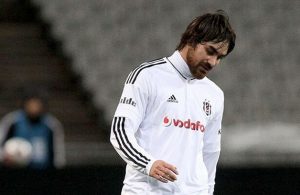 Besiktas terminate Veli Kavlak's contract