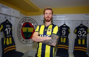 Serdar Aziz buys out contract, joins rivals Fener