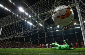 Galatasaray lose to Benfica in first leg of Europa League Round of 32 tie