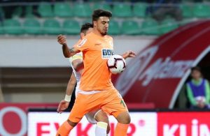 Fenerbahce's Ozan Tufan linked with Italian club Lecce