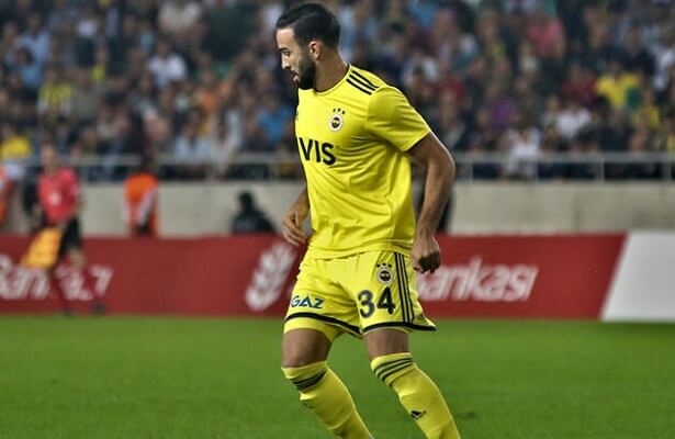French defender Adil Rami wants to leave Fenerbahce